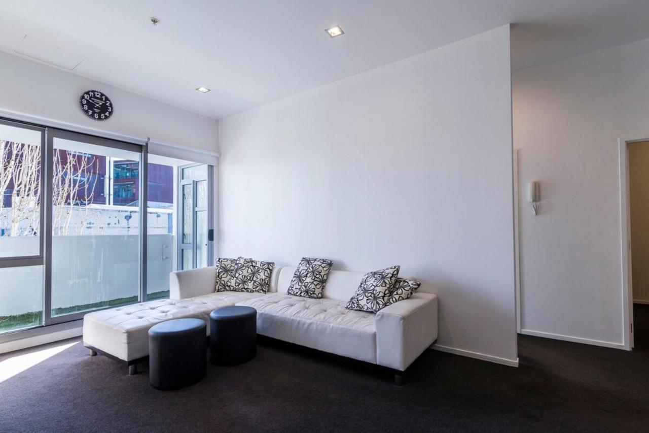 Modern 2 Bedroom In Cbd With Parking