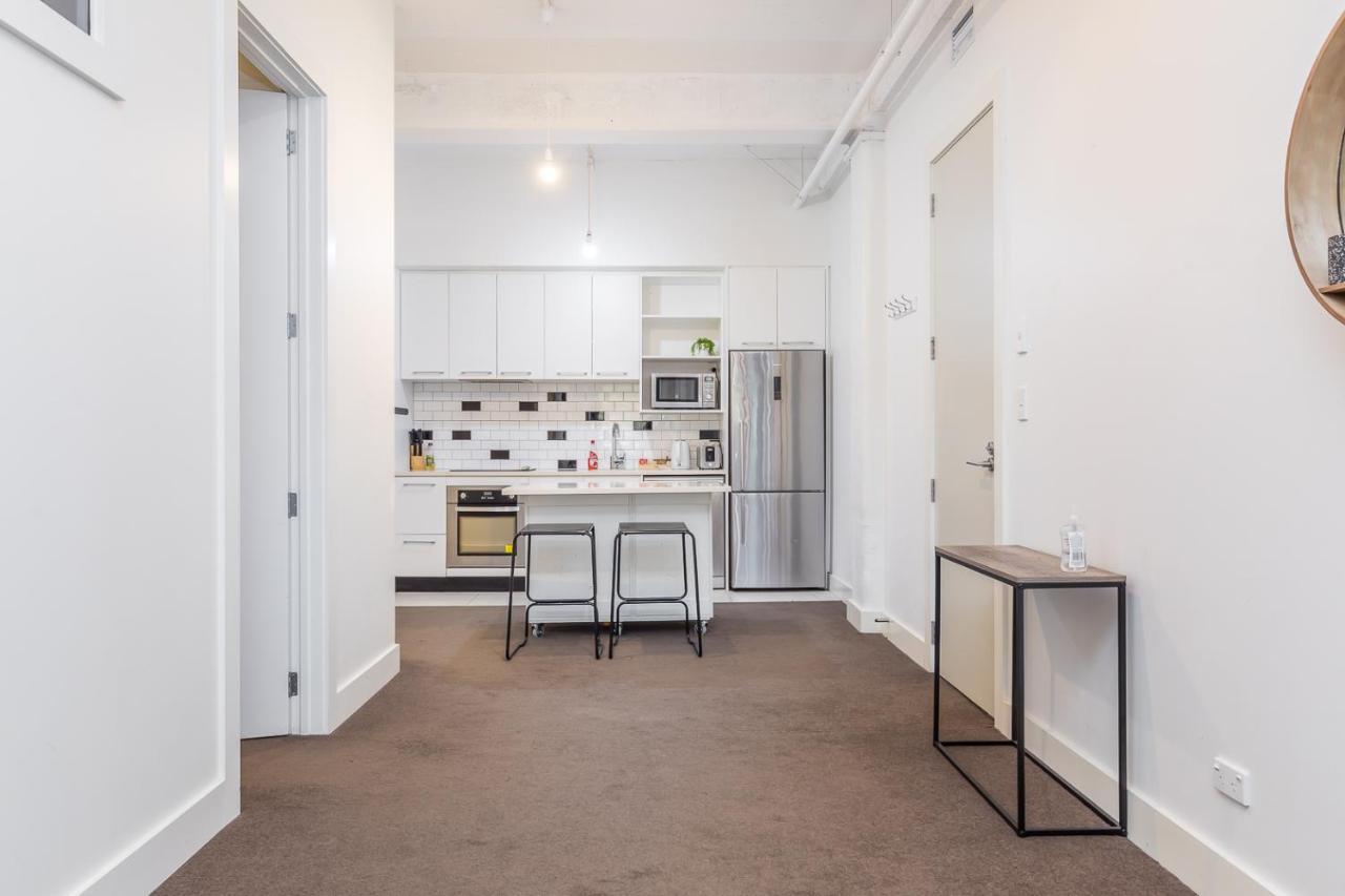 Modern Centre Pad - Cbd Apartment *