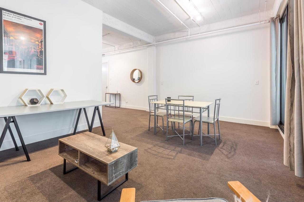 Modern Centre Pad - Cbd *