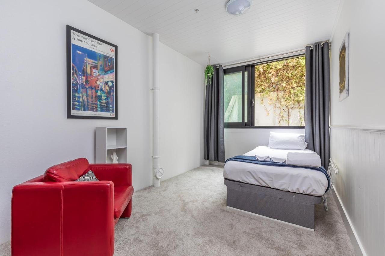 Modern Centre Pad - Cbd