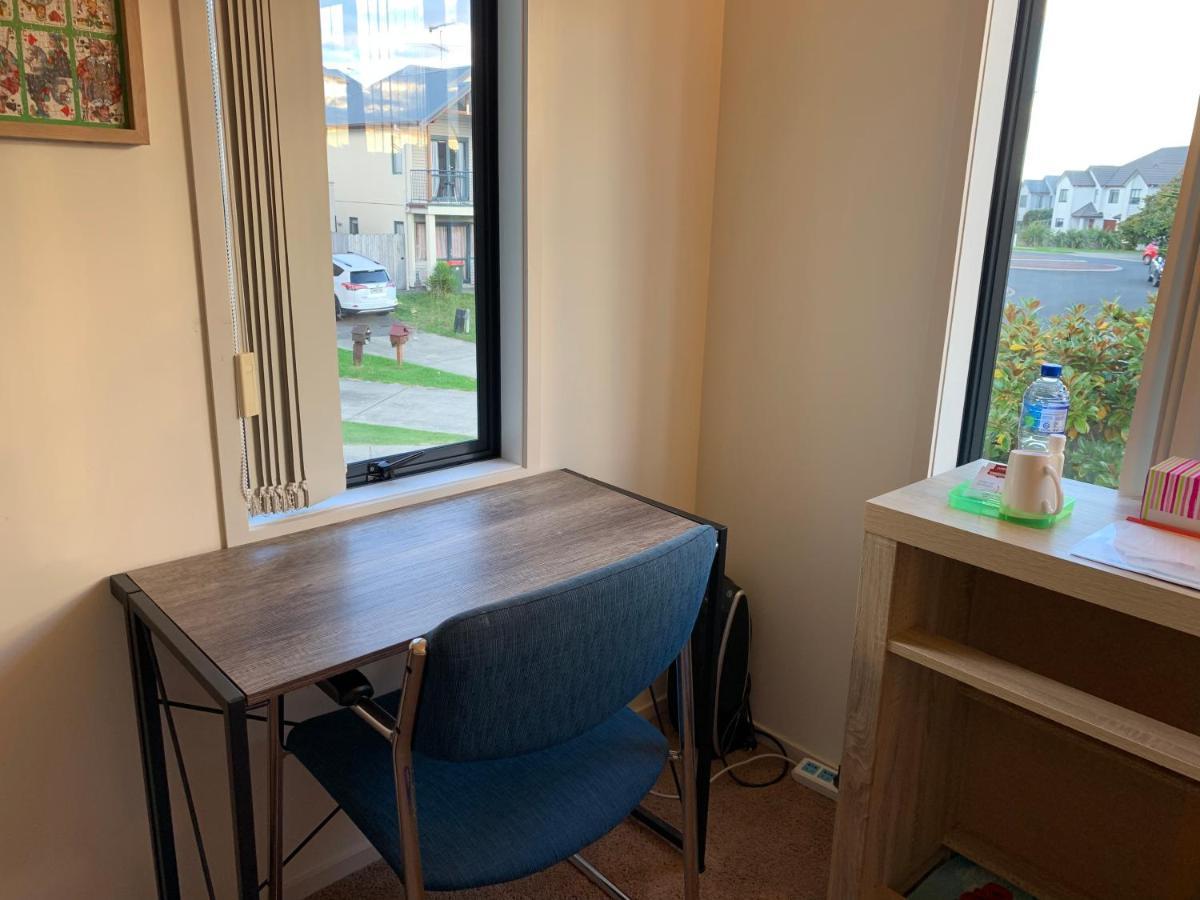 Albany Oteha Home-bnb Bed & Breakfast