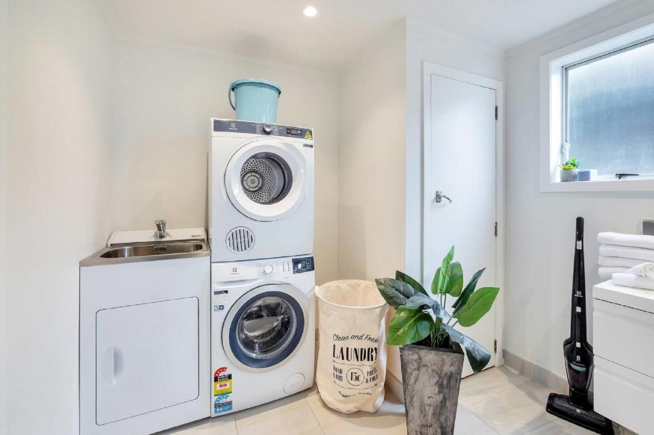 Kingsland Contemporary 2 Bedroom Apartment