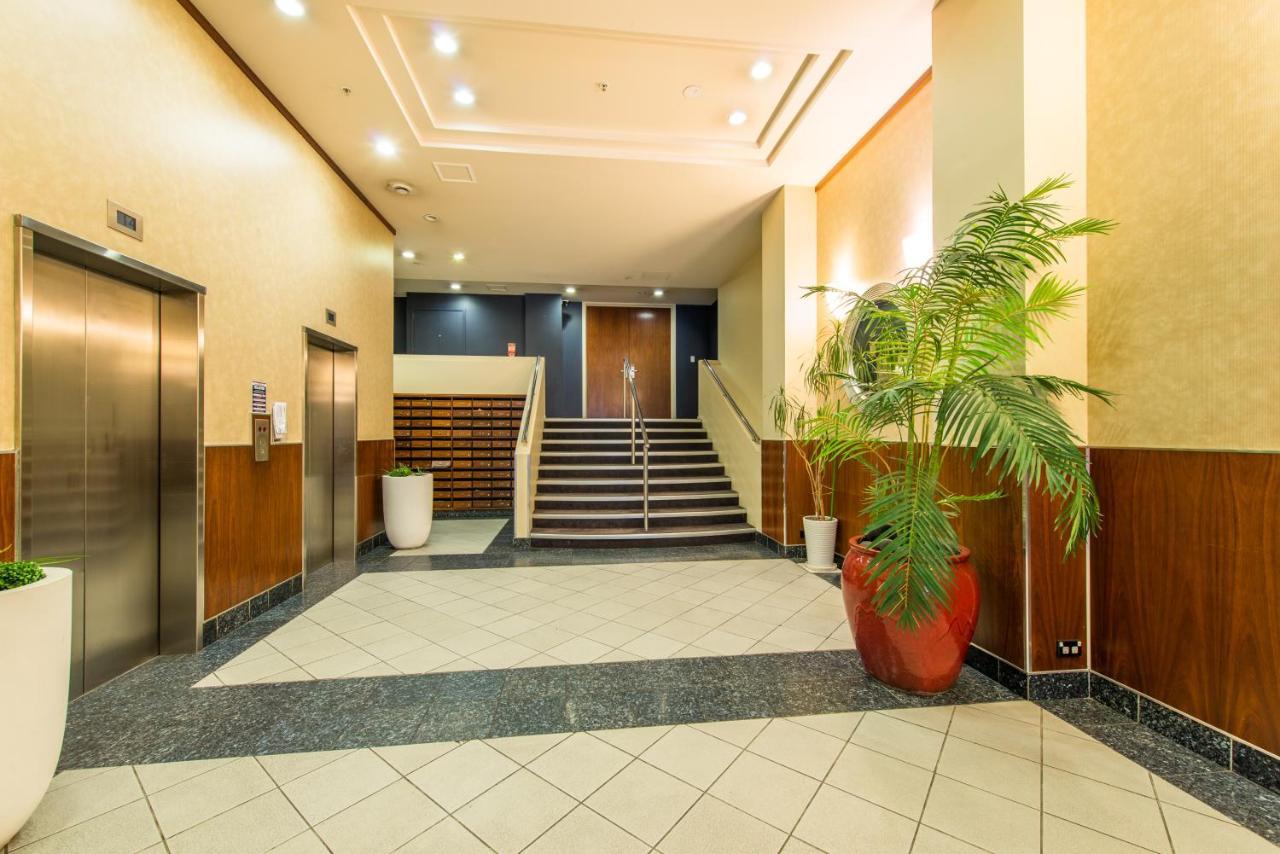 【jht】2 Brm, Carpark, Cbd, Next To Uni, Netflix * Auckland