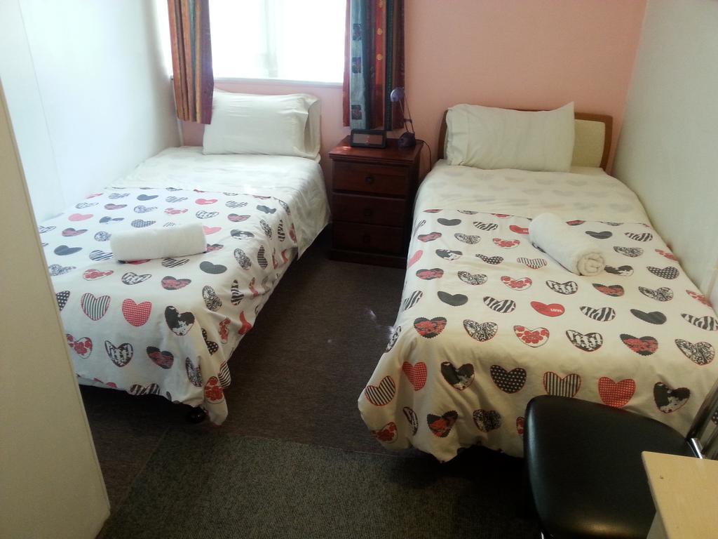 Airport Skyway Motel 2*