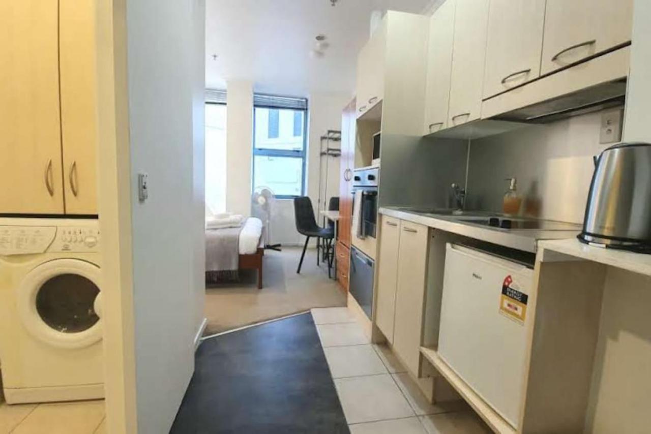 Den Studio With Wi-fi And Kitchen Apartment