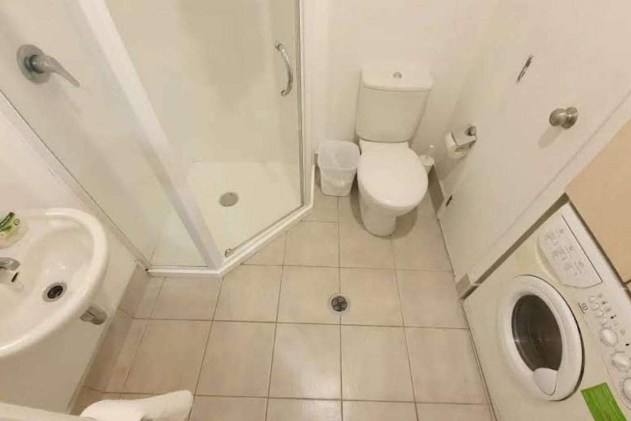 Den Studio With Wi-fi And Kitchen *