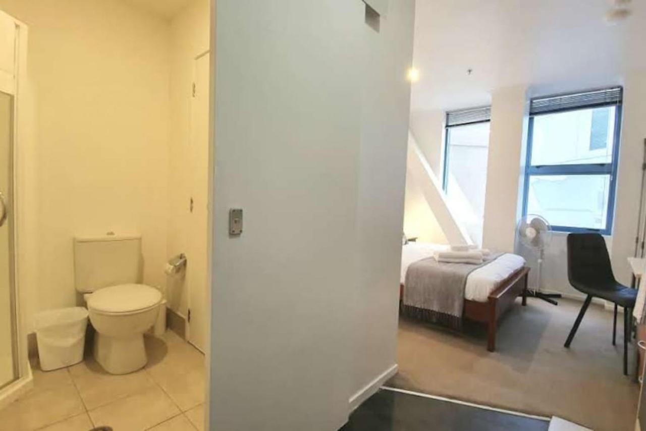 Den Studio With Wi-fi And Kitchen Apartment