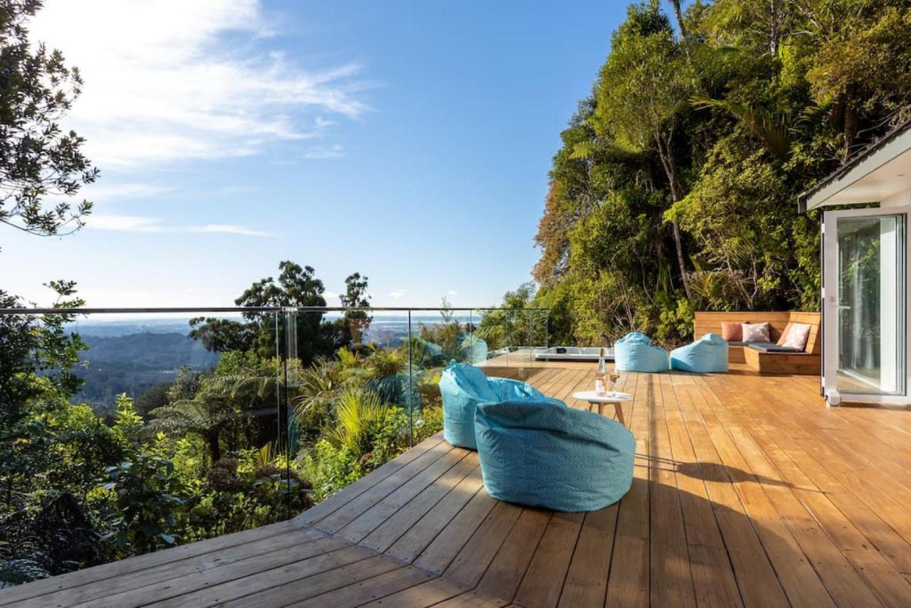 Tree-top Luxury In The Waitakere Ranges Auckland