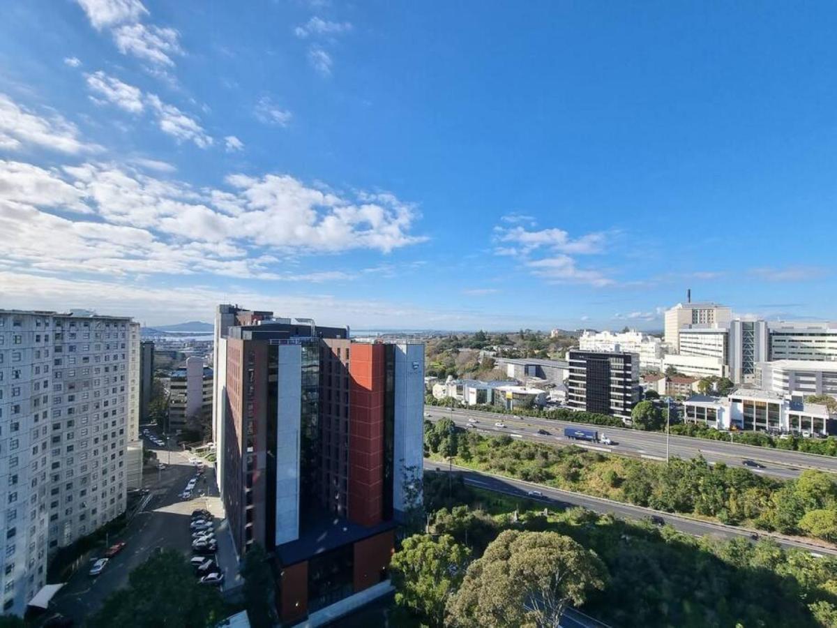 Oceania City Fringe W Views Free Parking Wifi Apartment *