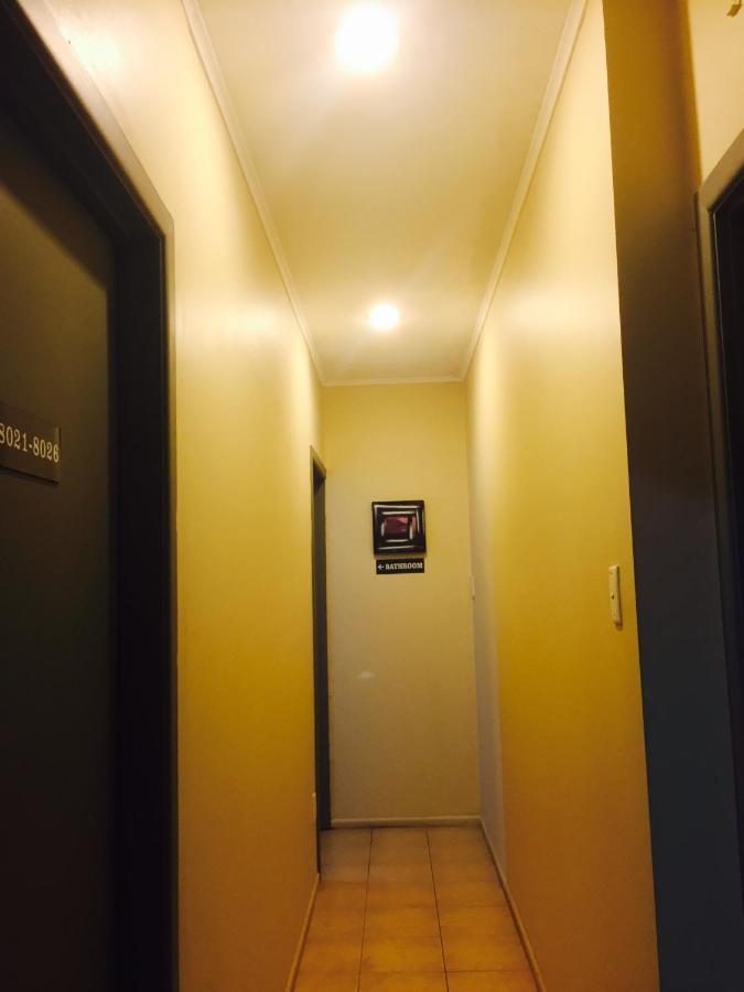 Kiwi Airport Backpackers Hostel *
