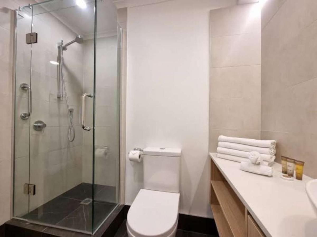 Apartment Metroview In Cbd With Air-con, Pool And Gym