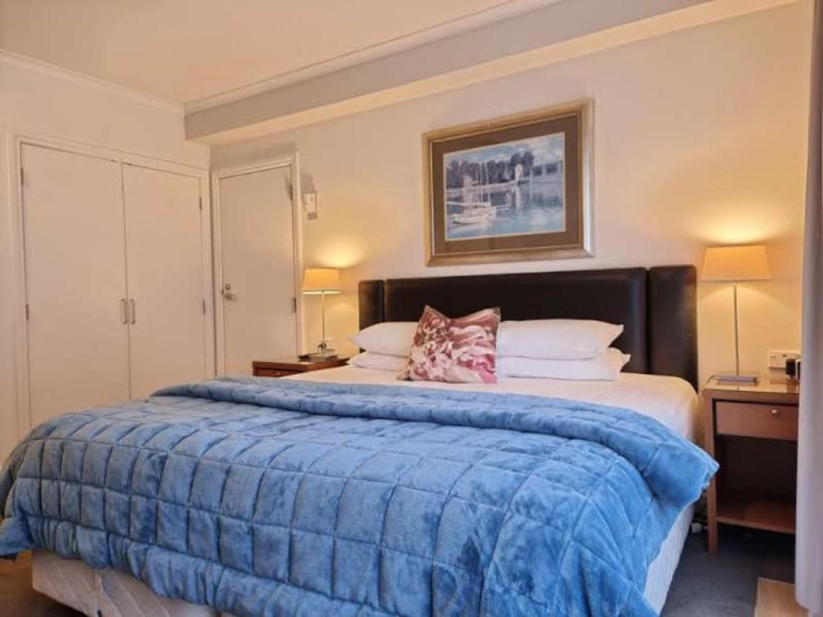 Metroview In Cbd With Air-con, Pool And Gym *