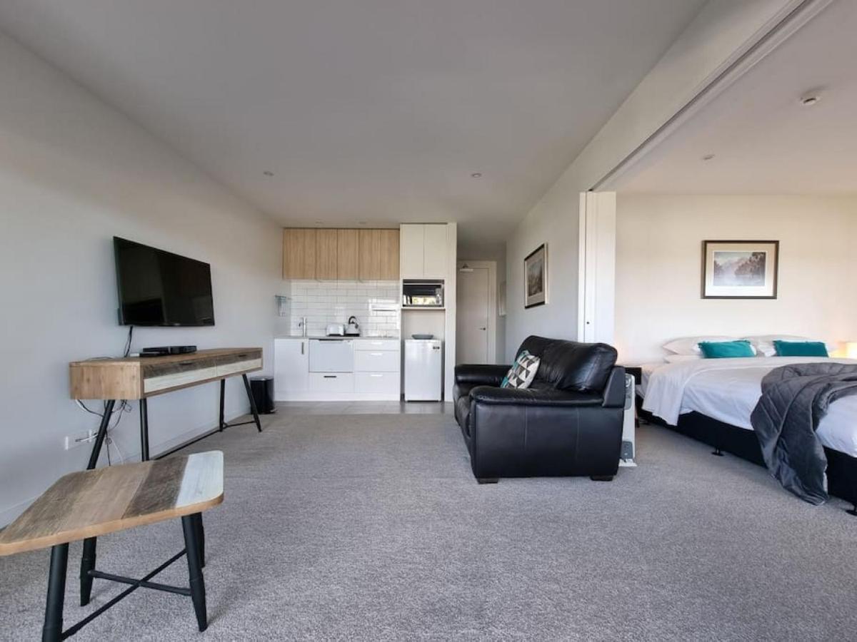 Fabulous Castor Bay 1 Bedroom With Views And Skytv *