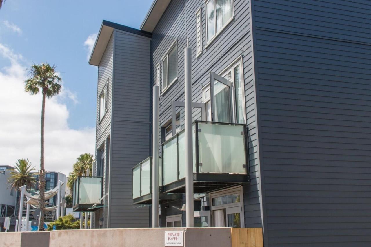 Gorgeous 3 Bedroom Townhouse *