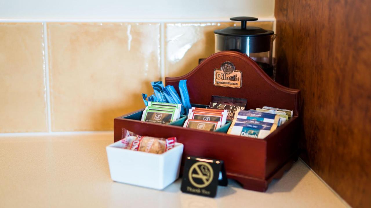 Aristotles North Shore Motel 4*