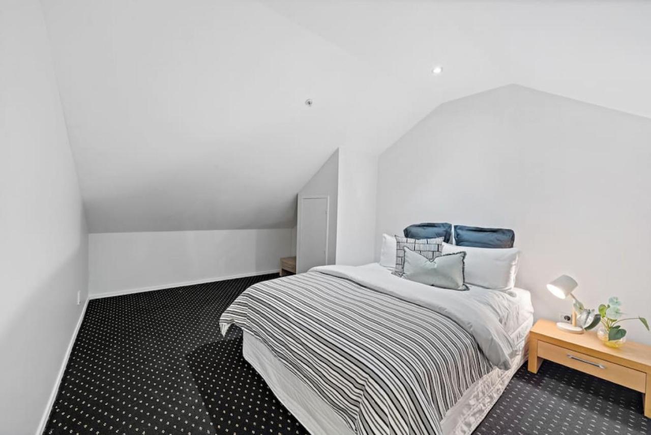 Chic And Spacious Cbd Loft - 2 Beds City Views * Auckland