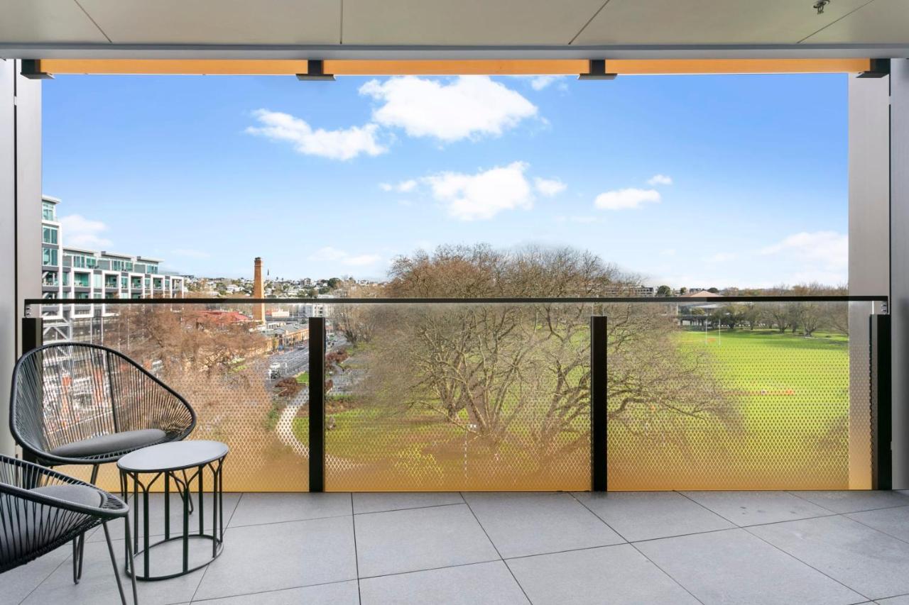Apartment Luxury Comfort With Lush Park Views & Free Carpark Auckland
