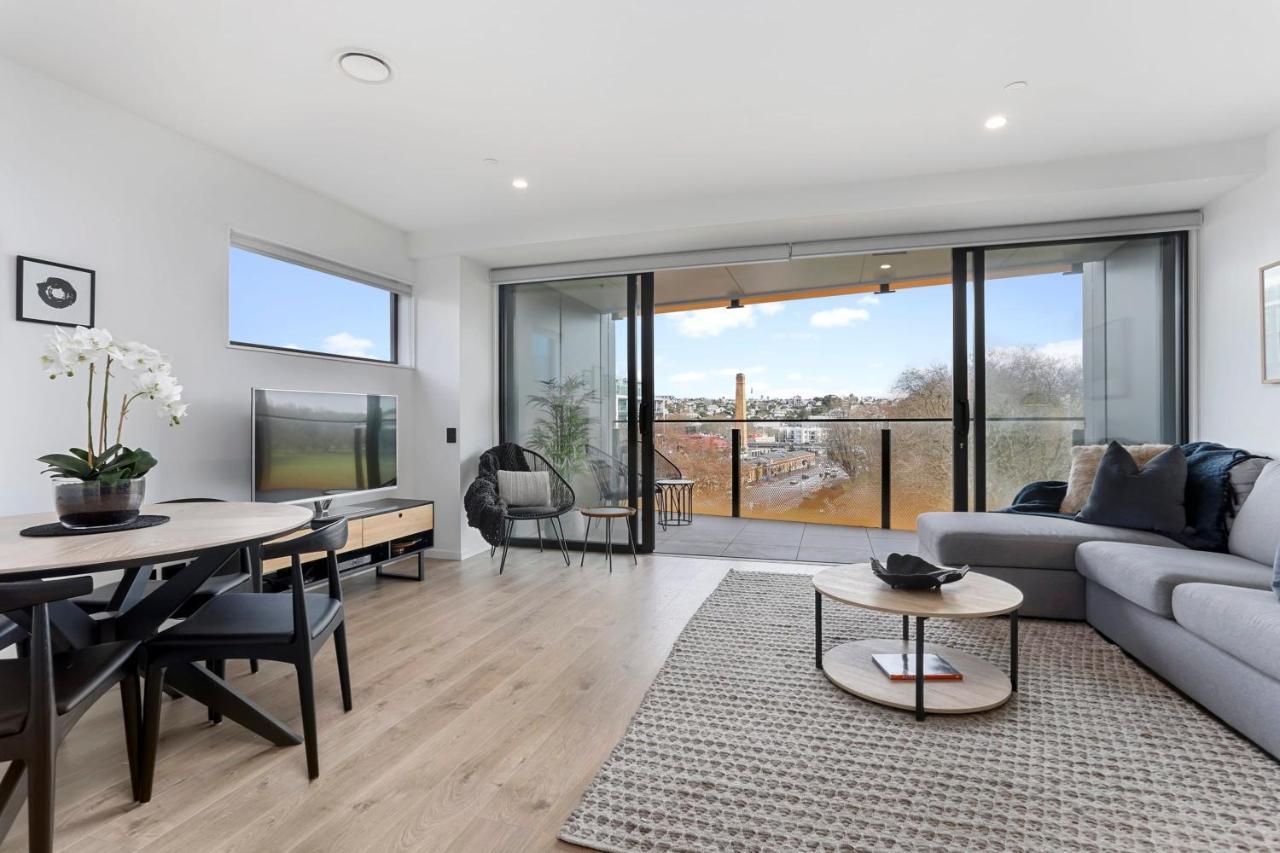 Luxury Comfort With Lush Park Views & Free Carpark Apartment Auckland