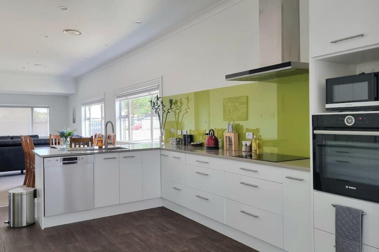 5-bedroom With Free Parking * Auckland