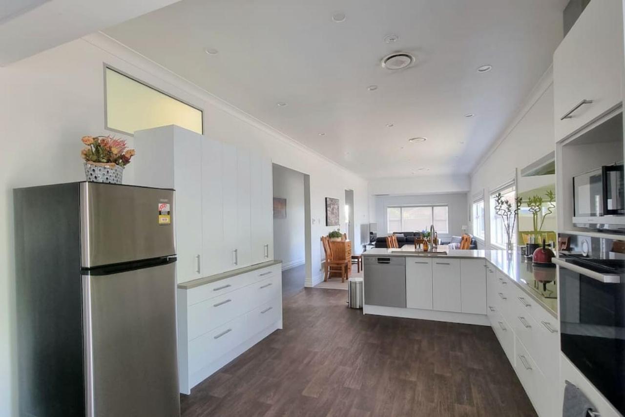 Holiday home 5-bedroom With Free Parking *