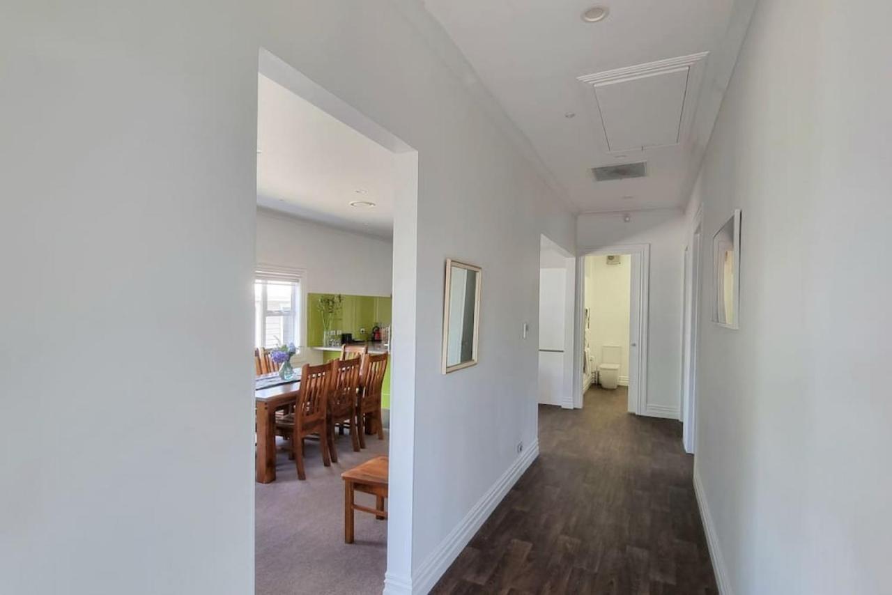 Holiday home 5-bedroom With Free Parking Auckland