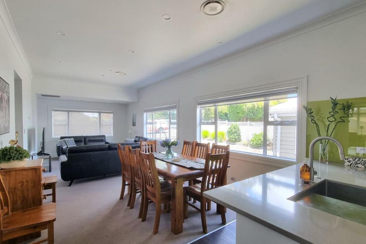 5-bedroom With Free Parking *
