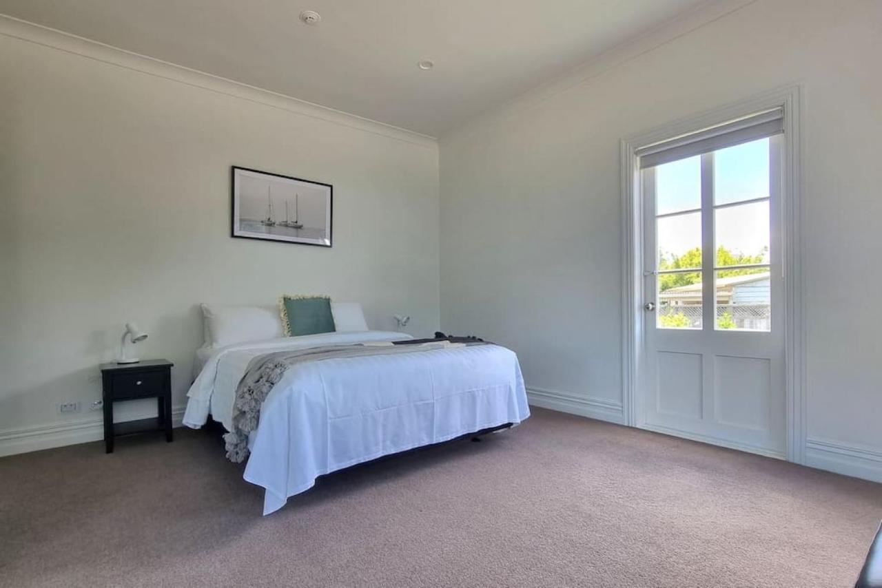 5-bedroom With Free Parking Holiday home