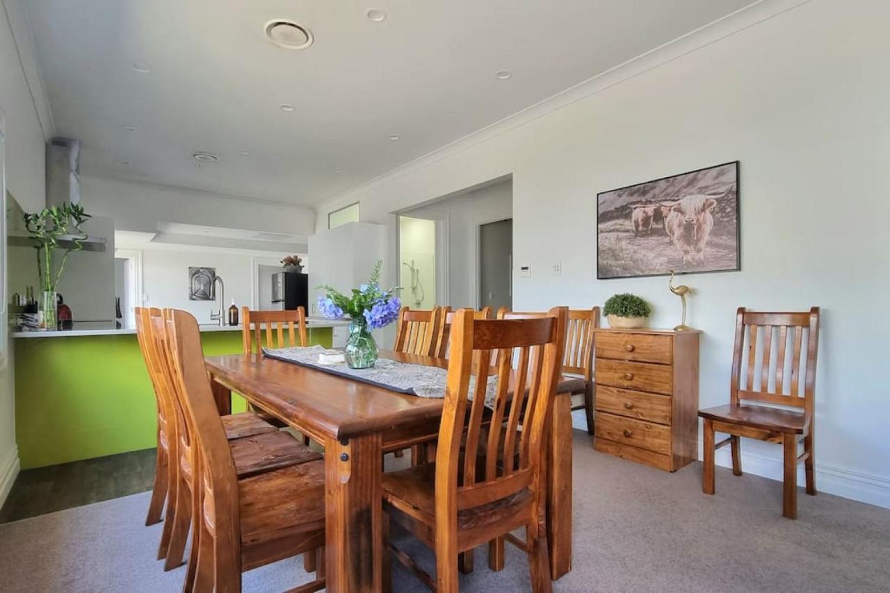 Holiday home 5-bedroom With Free Parking Auckland