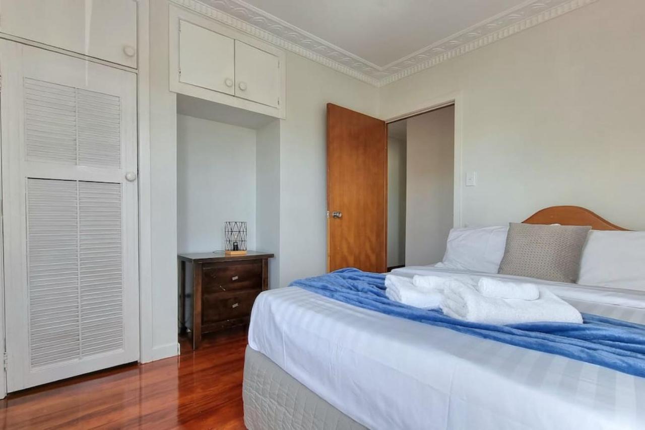 Family Gem In Hillsborough With Free Parking Auckland