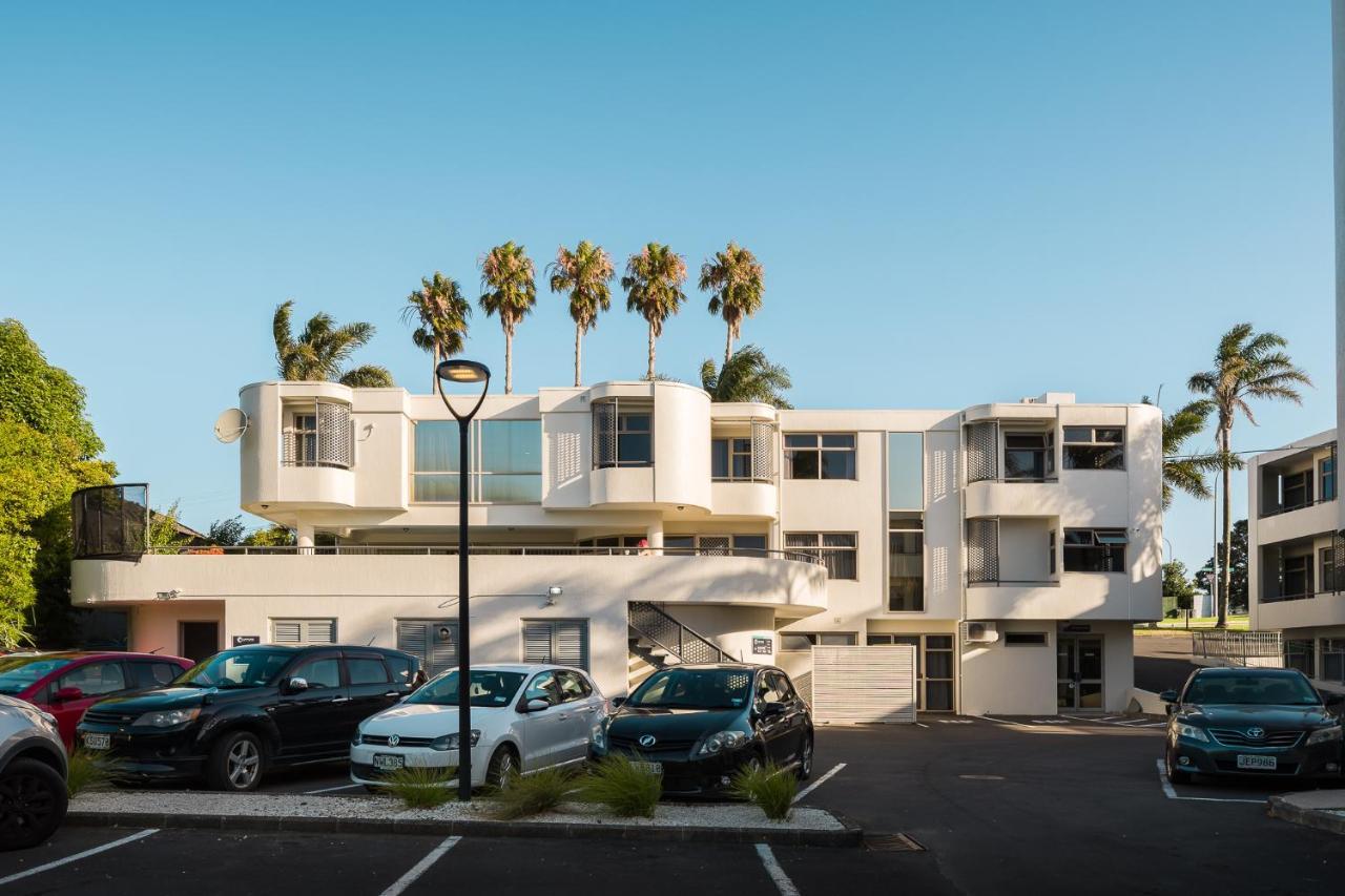 Carnmore Takapuna 4* Auckland
