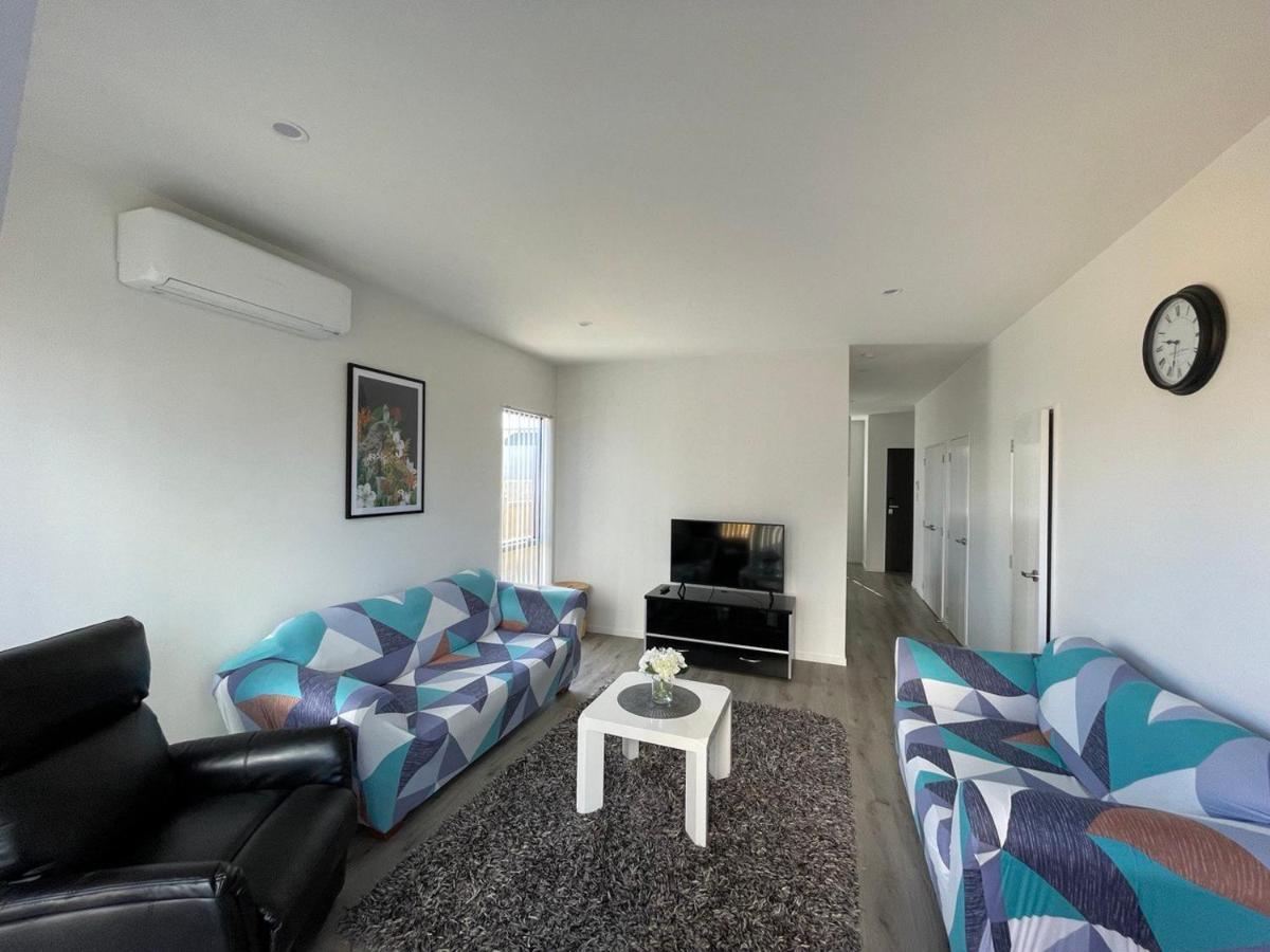 Casa de férias 4 Bedroom Fully Furnished In Papakura, Auckland