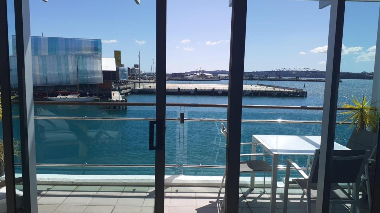 Apartment Life On Water- Princes Wharf With Fabulous Views