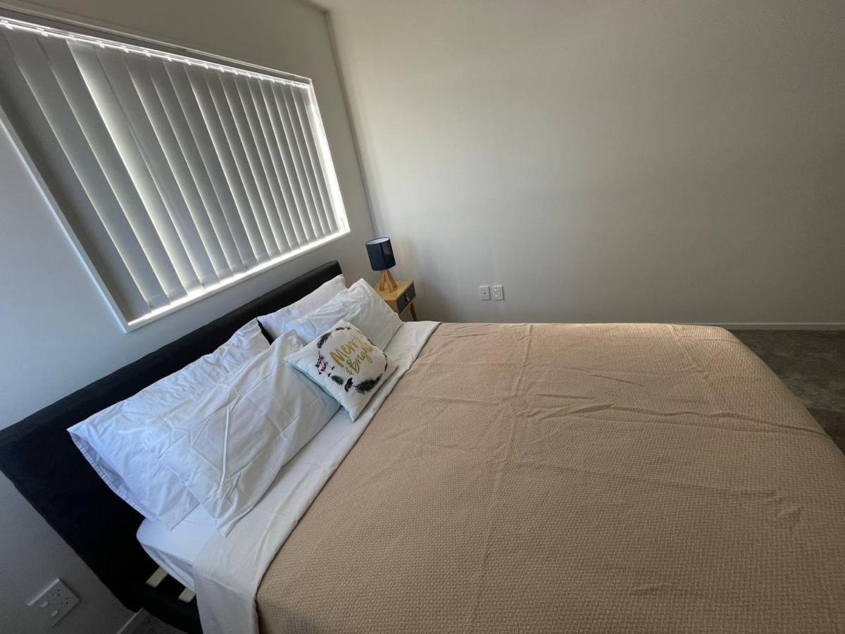 4 Bedroom Fully Furnished In Papakura, Casa de férias
