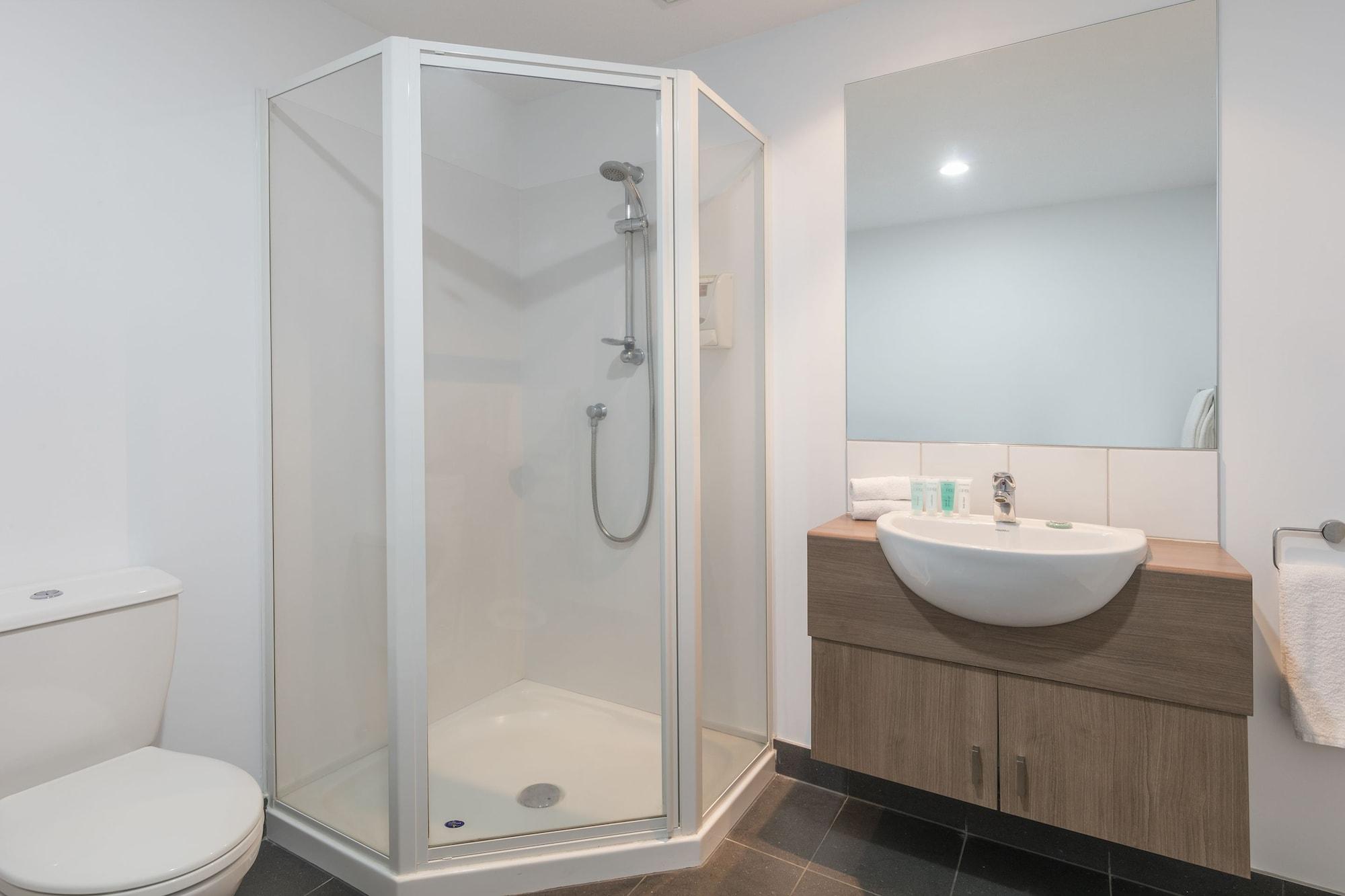 Nesuto St Martins Aparthotel 4*