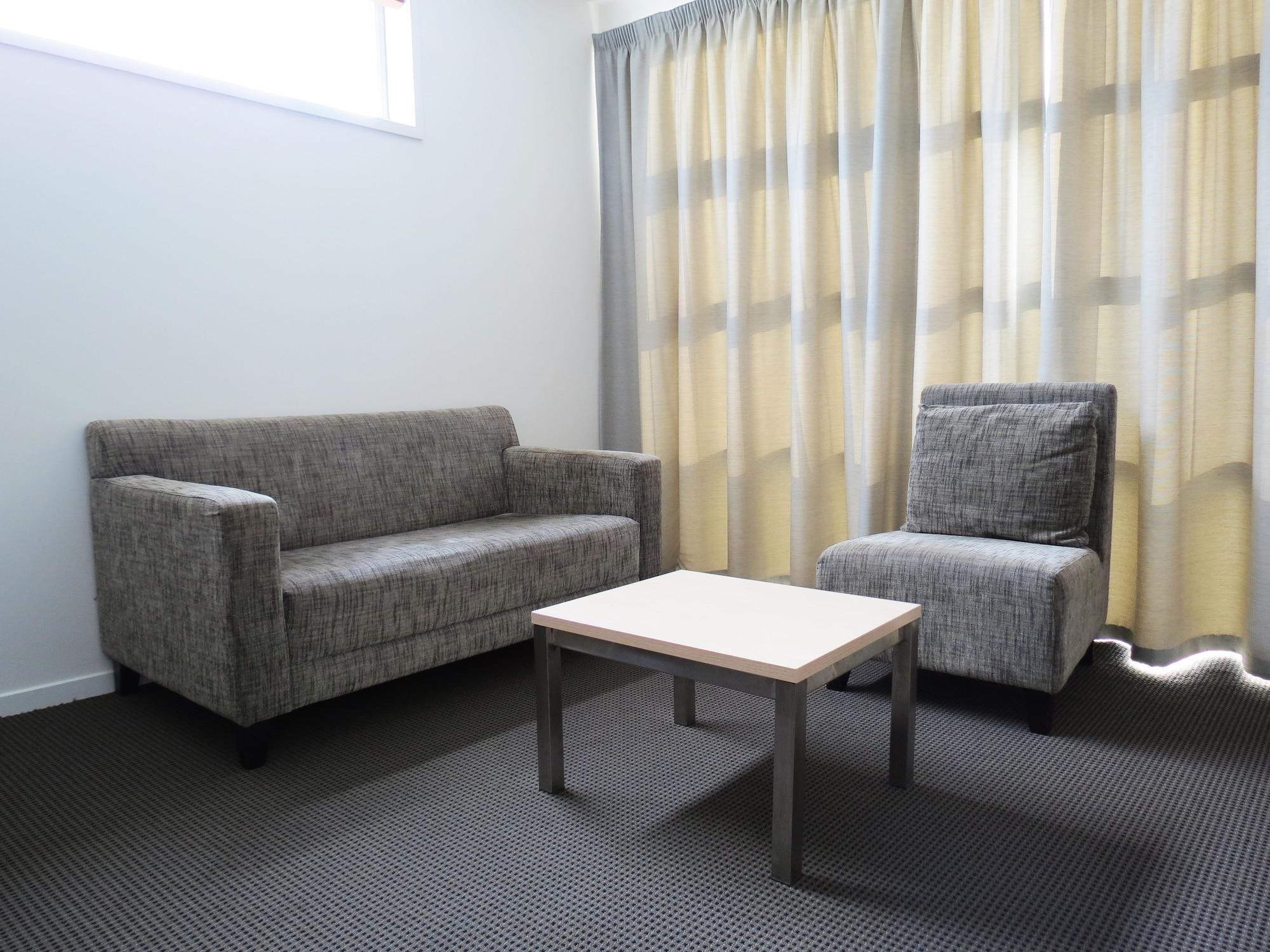 Tetra Serviced By Castle Aparthotel 3*