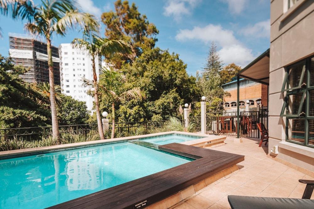 Parkside & Hotel Auckland
