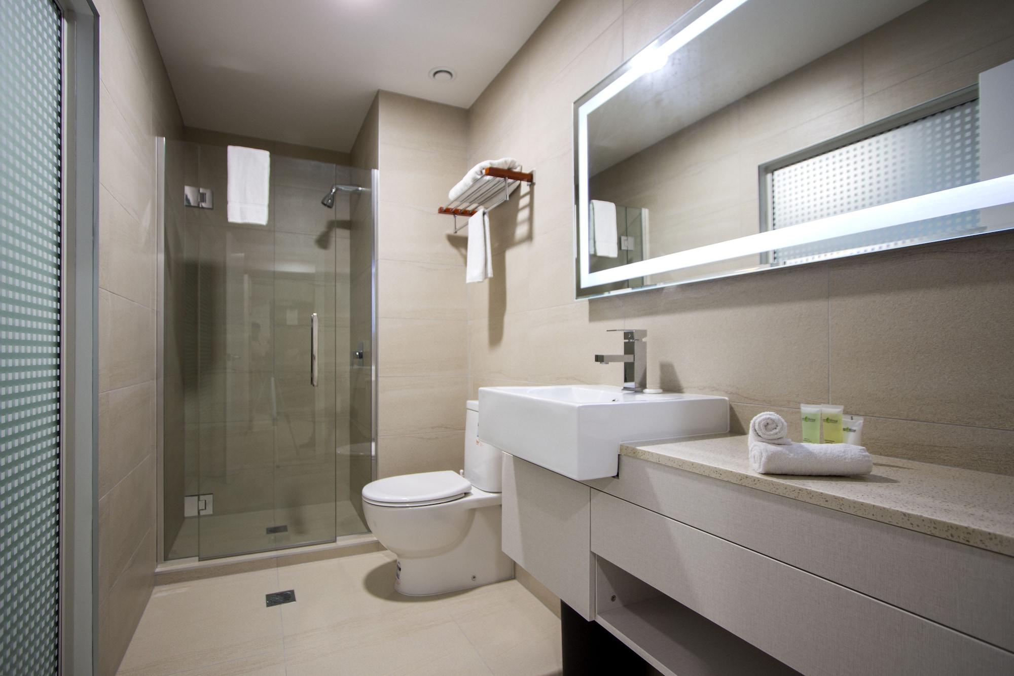 Vr Queen Street & 4*