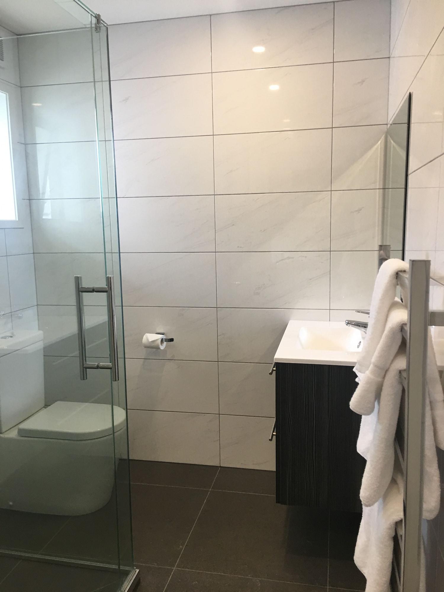 Hotel The Surrey Auckland