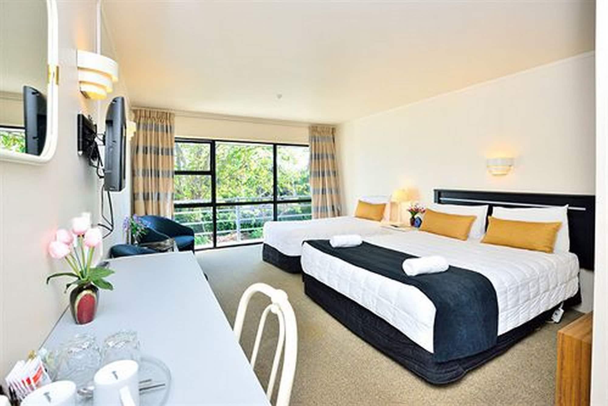 Hotel Manukau & Conference Centre 3*
