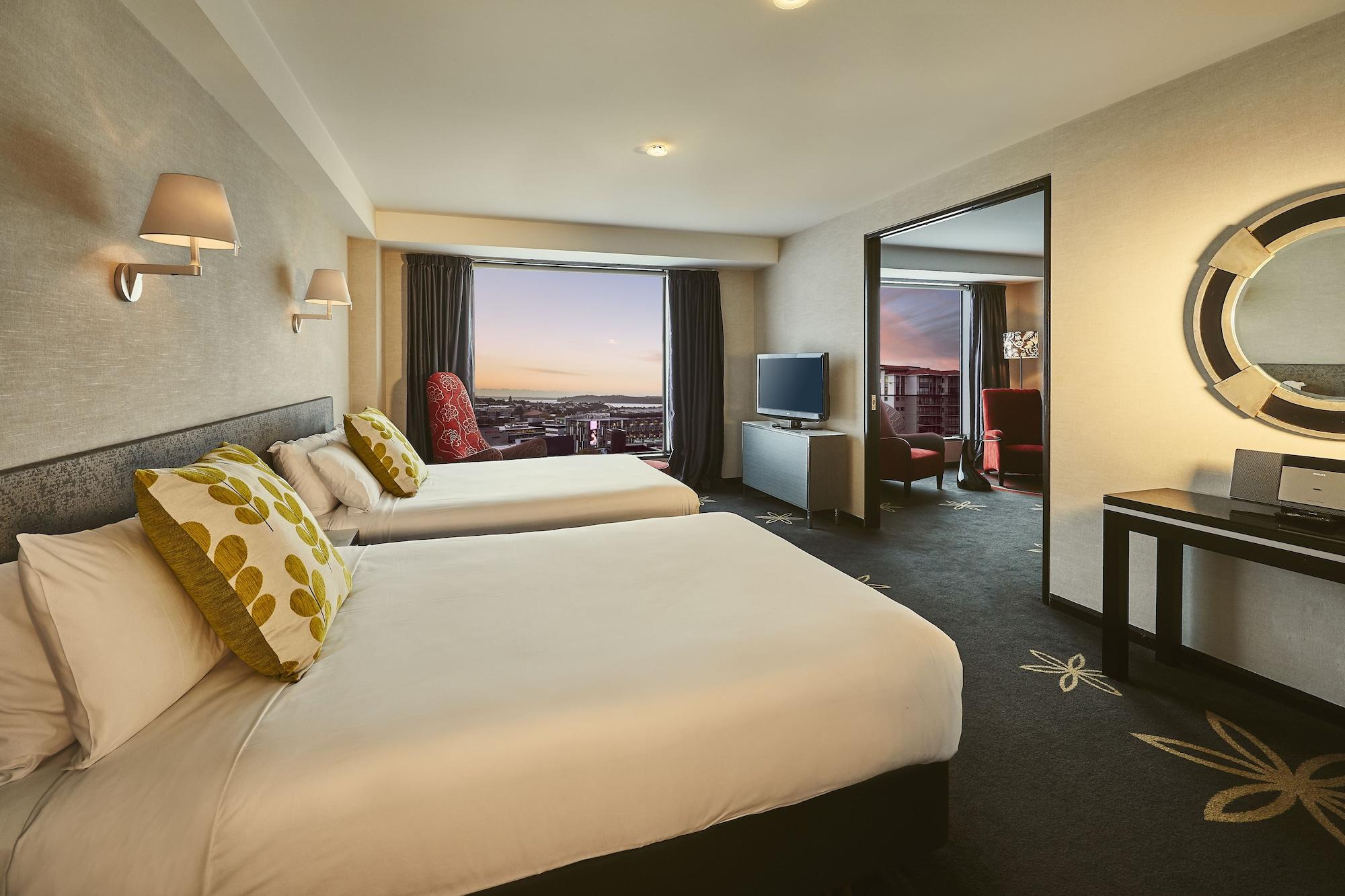 Skycity Hotel 4*