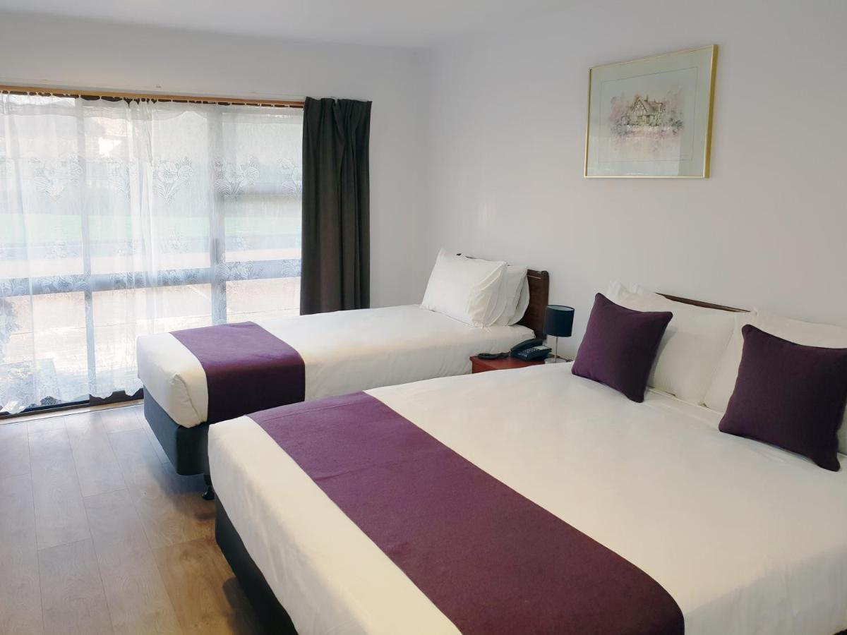 Airport Easy Hotel 4*