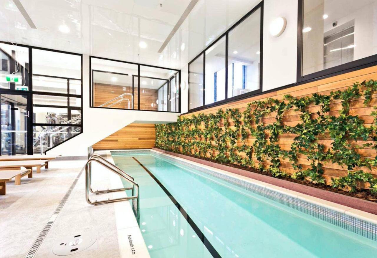Modern 2 Bedroom 1 Minute To Skytower Auckland