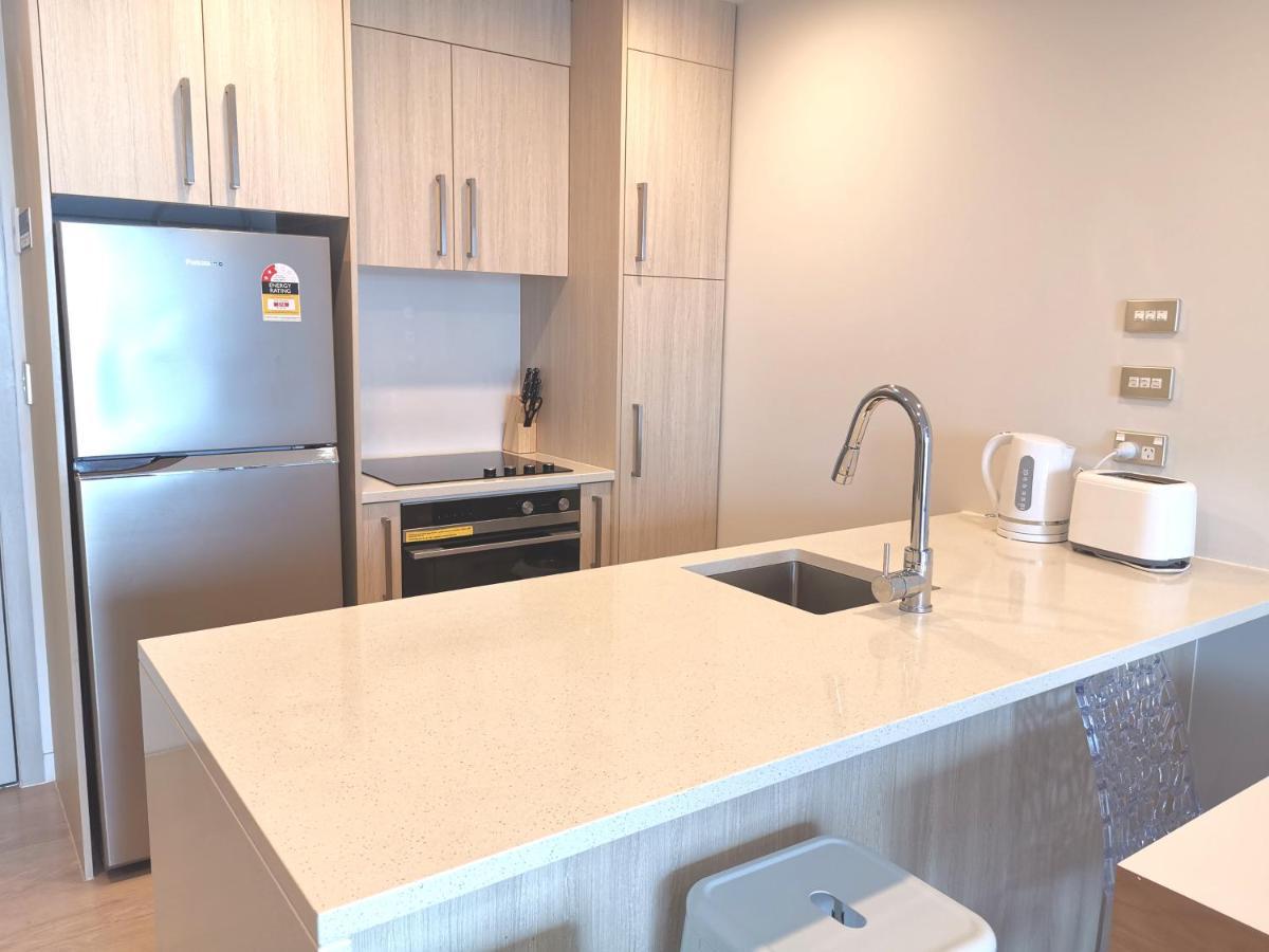 Apartment Modern 2 Bedroom 1 Minute To Skytower