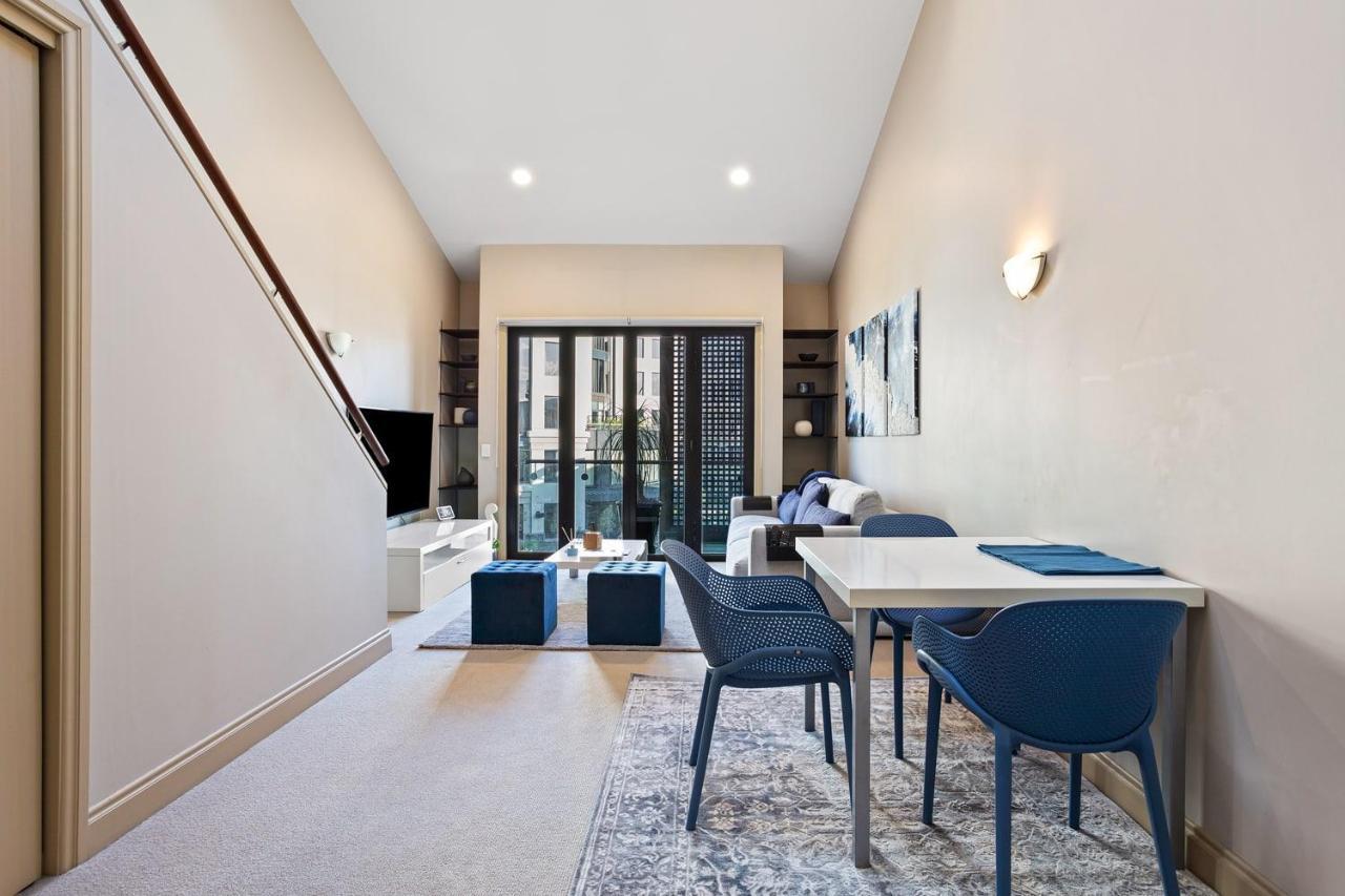 Viaduct Duplex - Free Parking Best Location