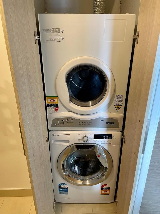 Modern 2 Bedroom 1 Minute To Skytower Apartment Auckland