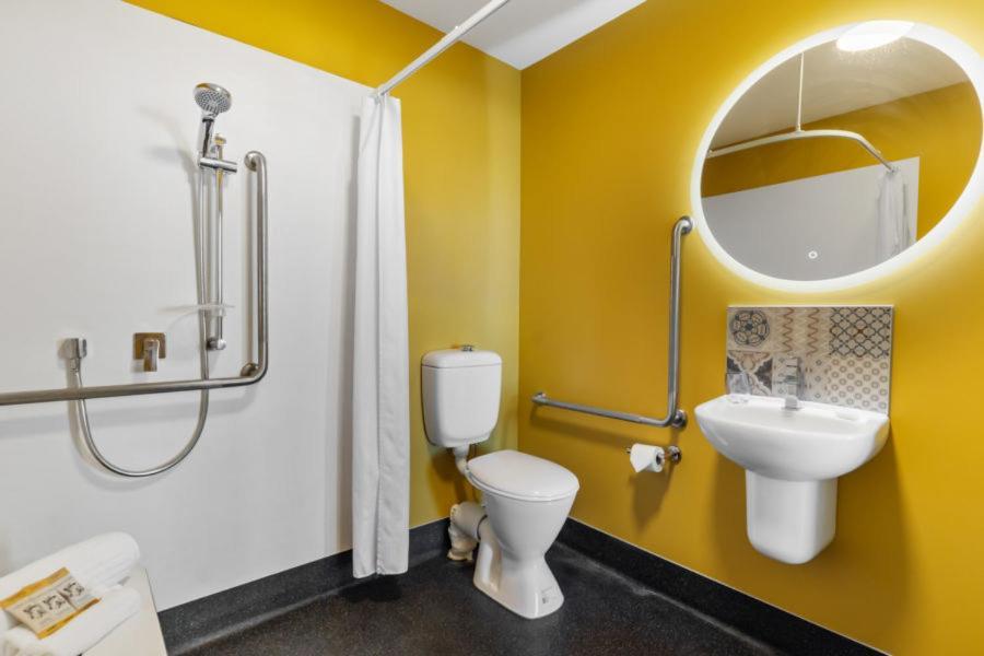 Roomie Hotel Auckland