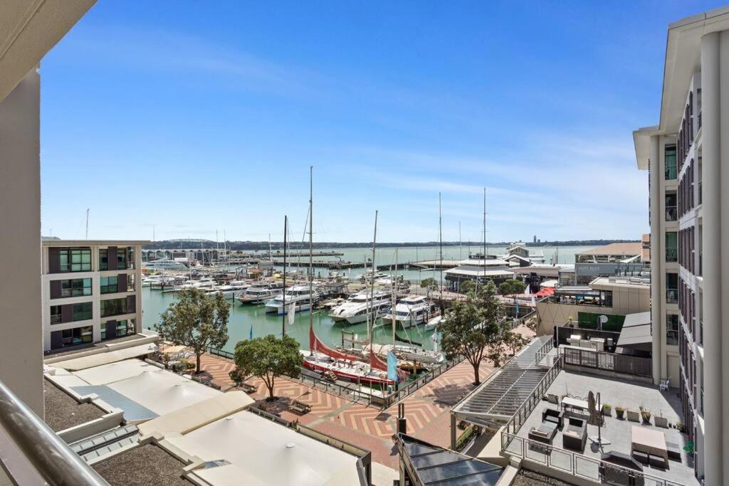 Spacious On Akl Viaduct With Balcony Auckland