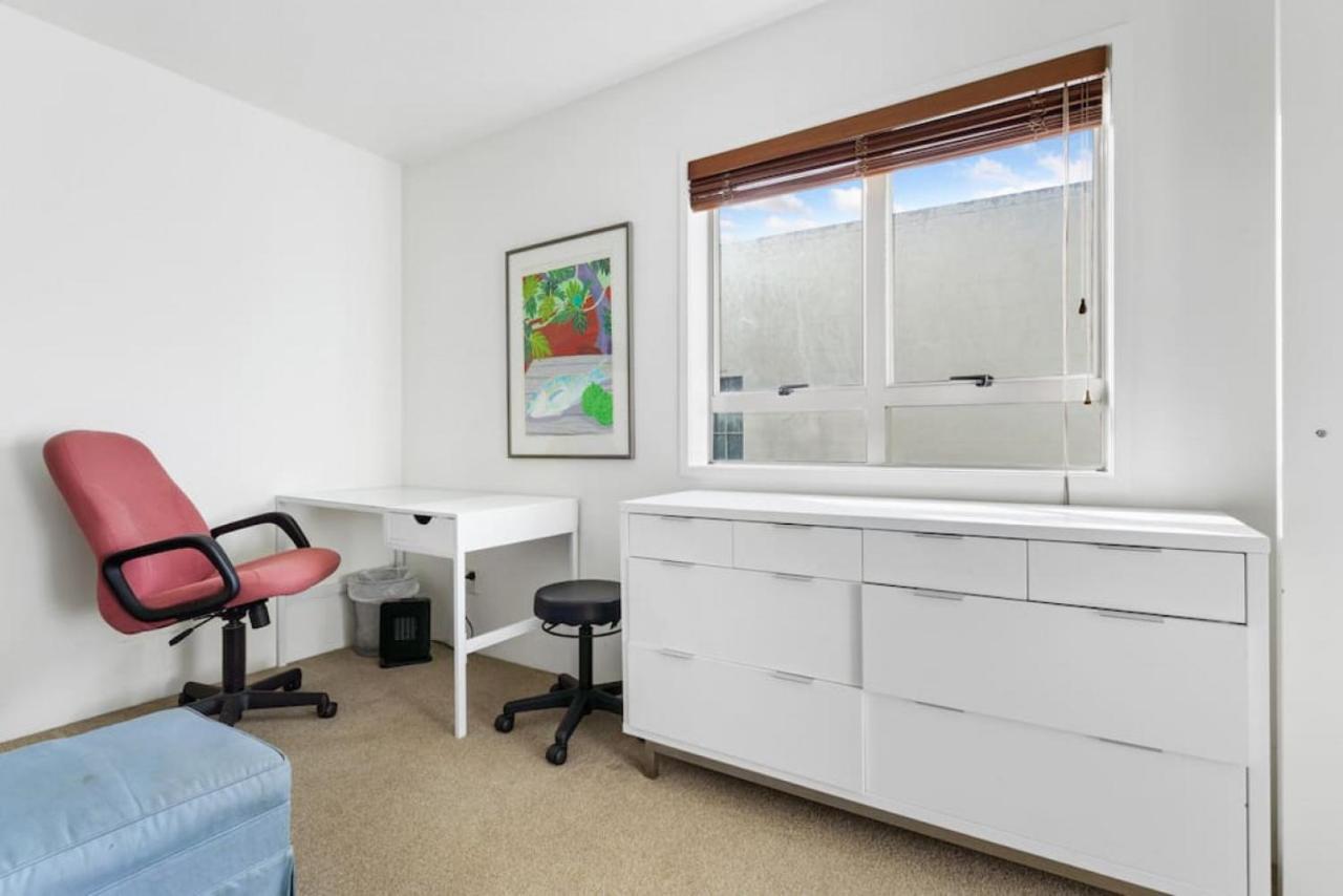 Cbd Spacious 3 Storey Terrace House With Courtyard Auckland