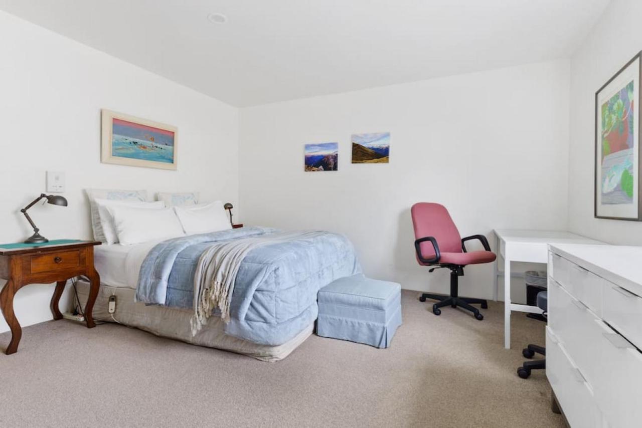 Cbd Spacious 3 Storey Terrace House With Courtyard Auckland