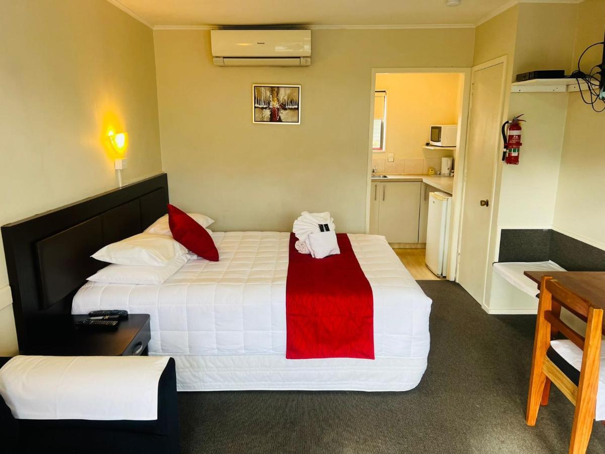 Monument Motor Papakura Motel 3*